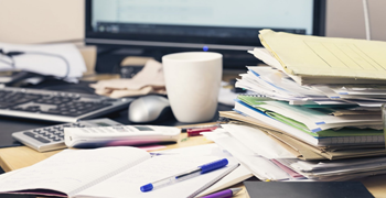 5 WAYS TO DECLUTTER YOUR WORK STATION FOR A BETTER WORKFLOW